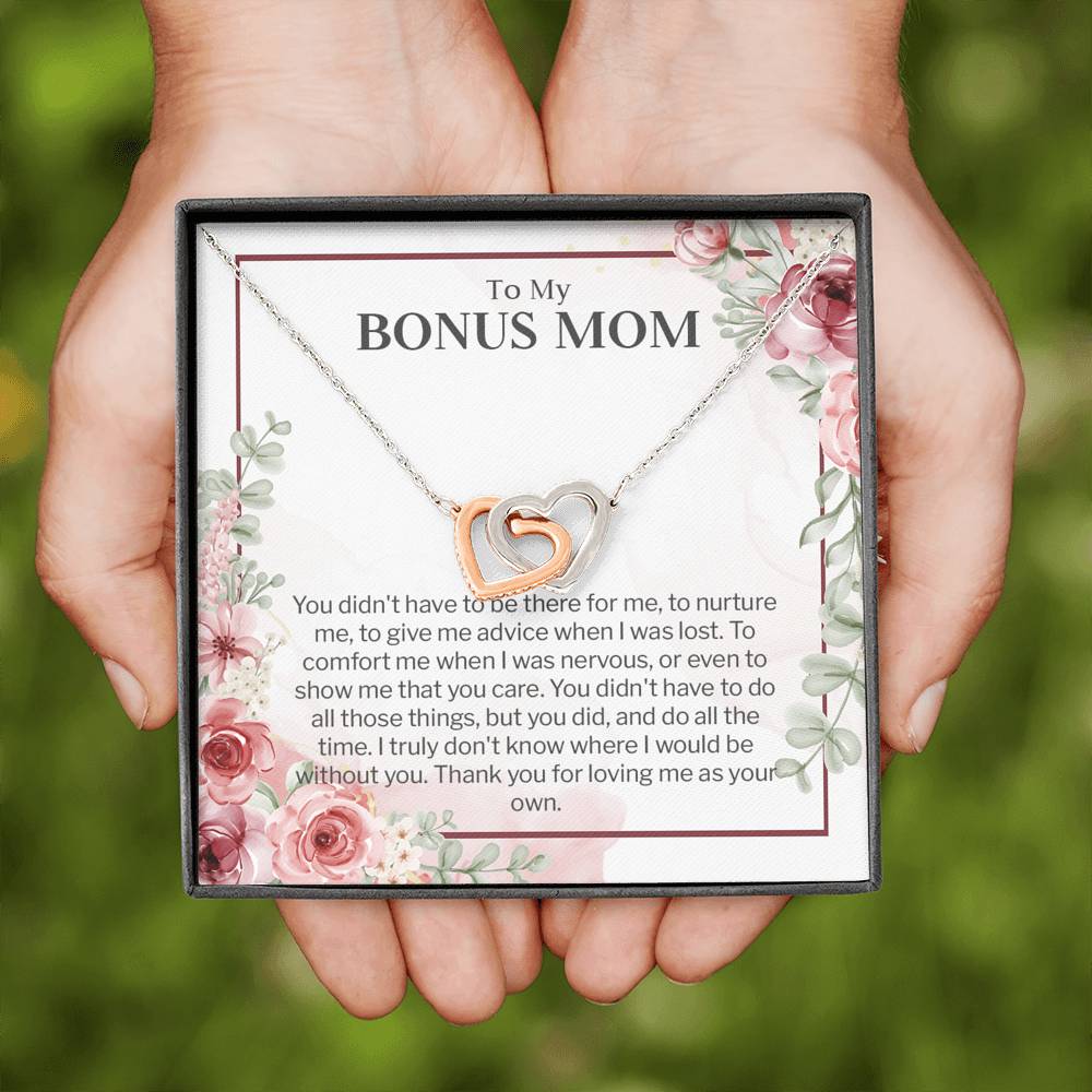 Bonus Mom Thank You. Interlocking Heart Necklace
