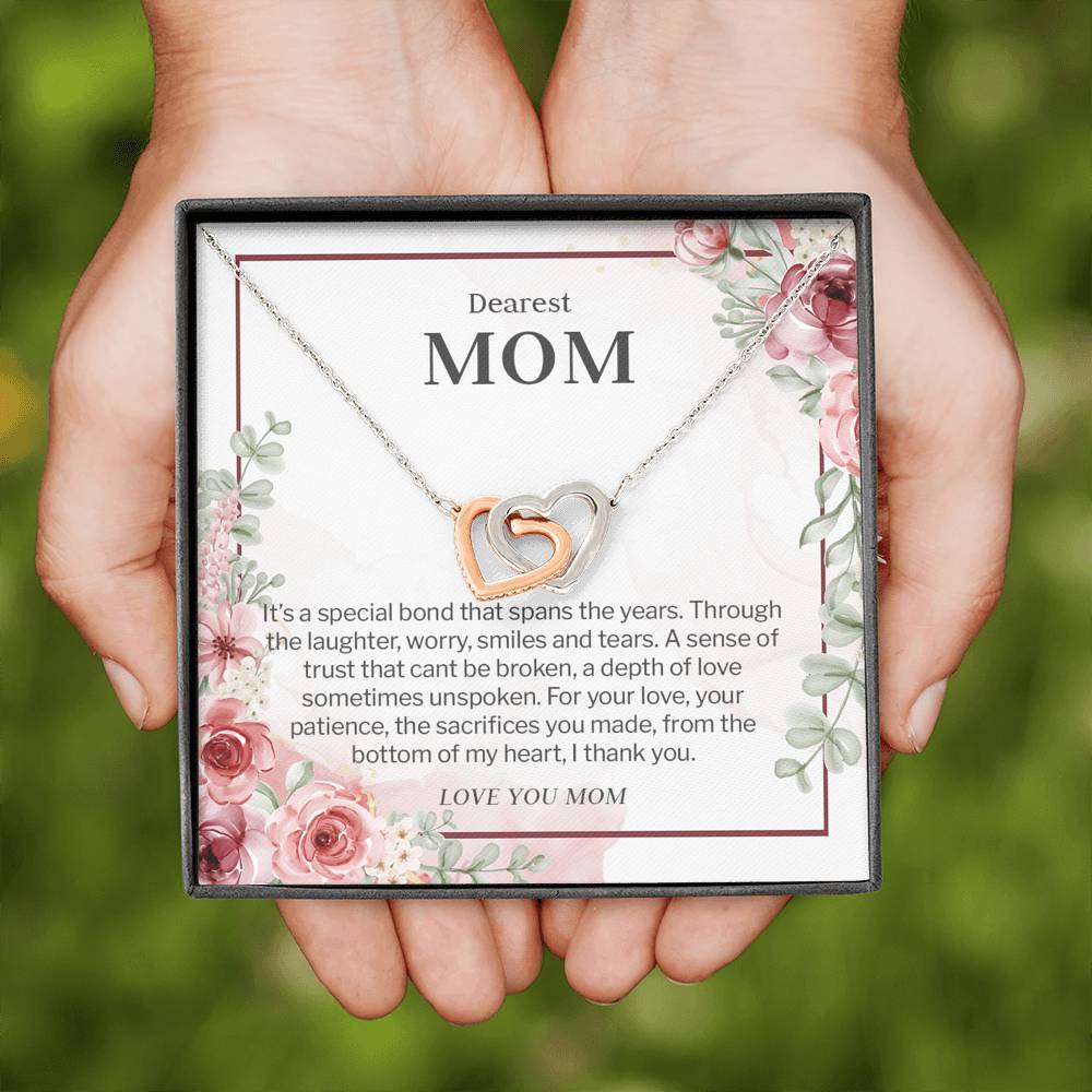 Mom Special Bond. Interlocking Heart Necklace